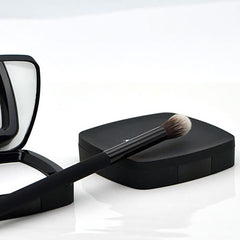 STROBBING BRUSH - LOLA Make Up