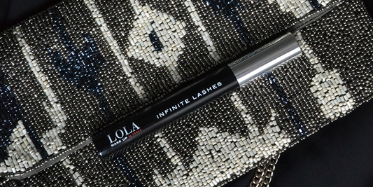 LOLA make up infinite lashes mascara 